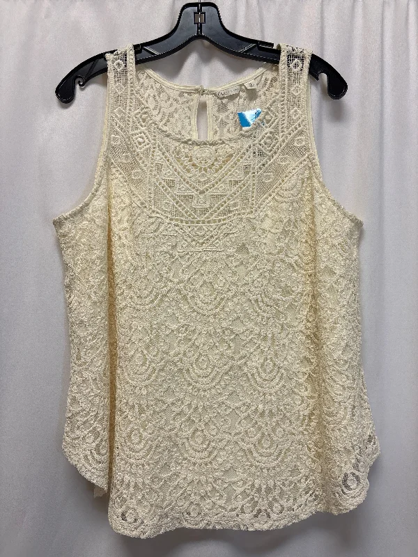 Top Sleeveless By Cato In Cream, Size: Xl