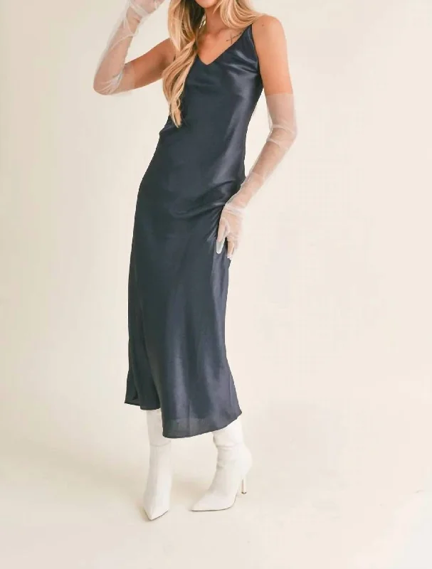 Artemis Back Strap Maxi Dress In Navy