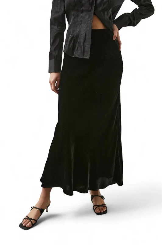 Leia Velvet Maxi Skirt In Black